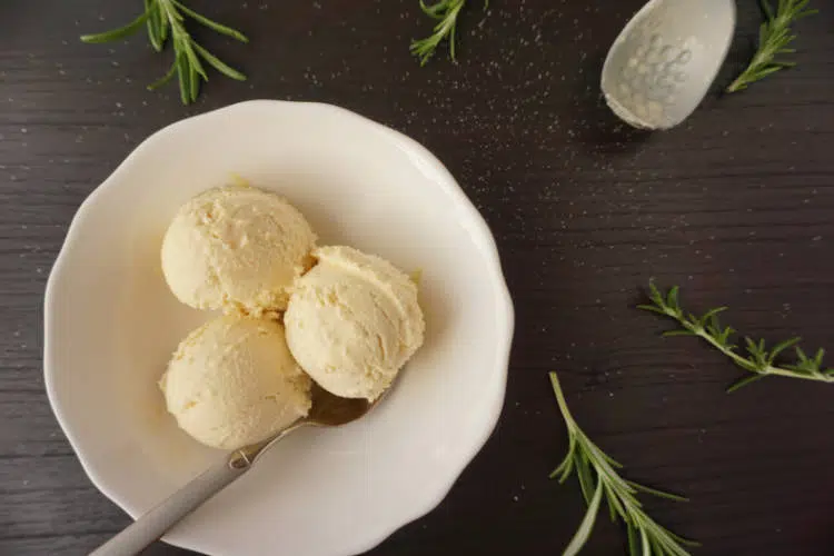 olive oil ice cream, super smooth